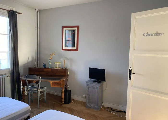 Apartment Lumineux Et Spacieux Au Centre De - Fr-1-738-44 Royan